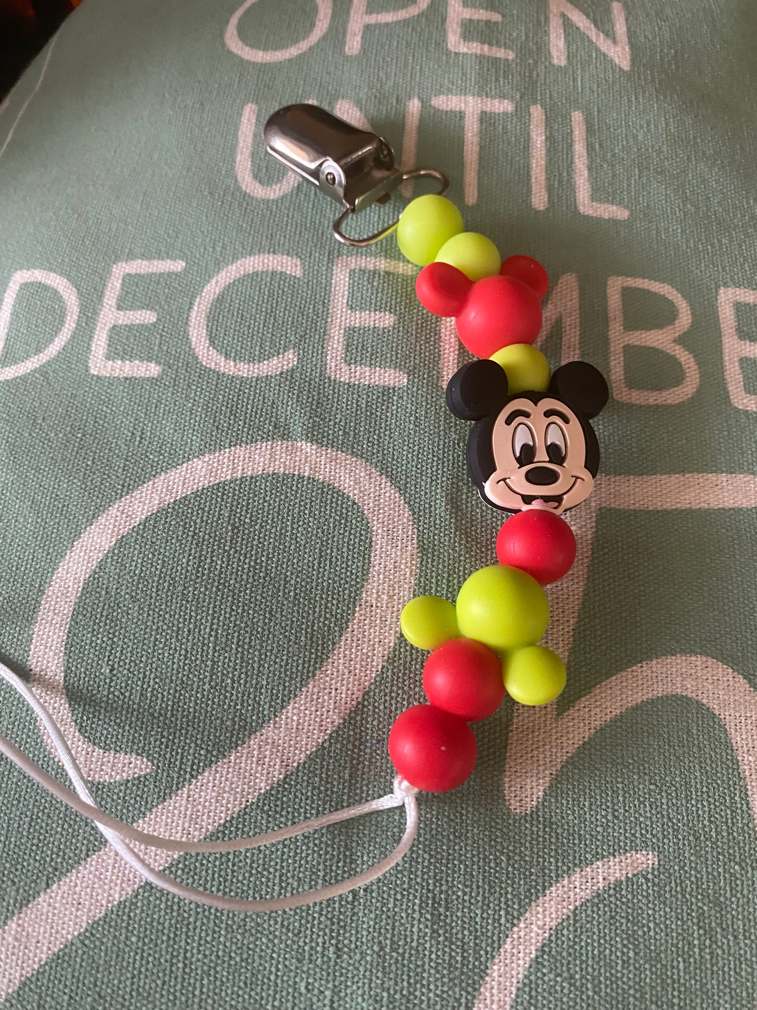 Christmas Mouse Pacifier Clip P23