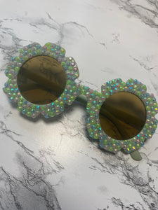 Green Sky Sunnies